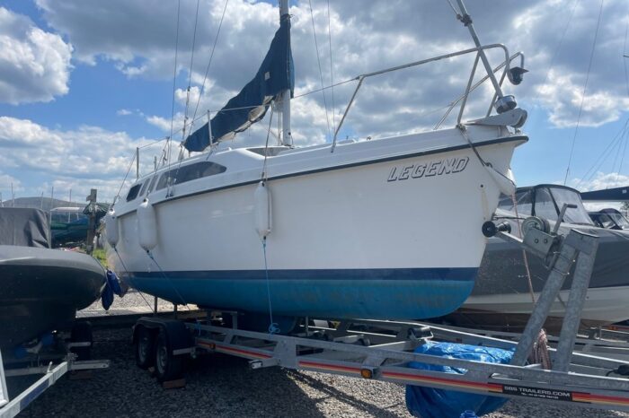 Hunter Legend 26 for Sale